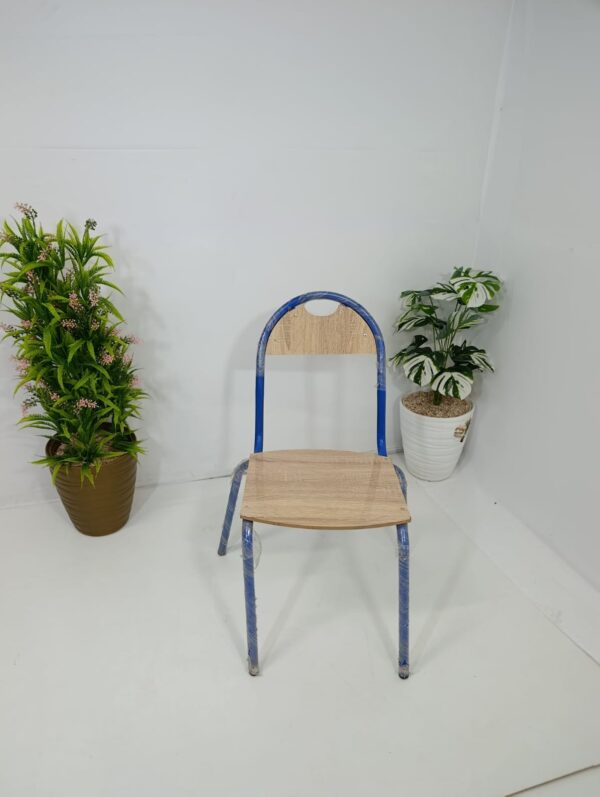 WhatsApp Image 2026-05-02 at 14.28.14 Chaise scolaire métallique