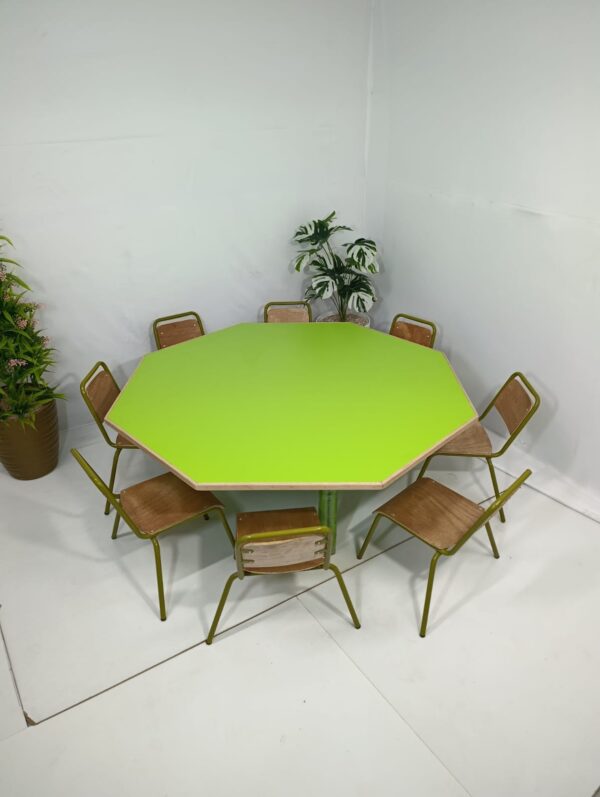 TABLE OCTOGONALE
